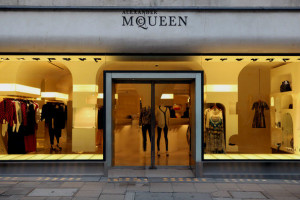 Alexander+McQueen+London+Flagship+Store+After+H5SqAMlrnH3l